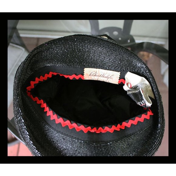 vintage original Oleg Cassini mod 1960\'s black and white hat